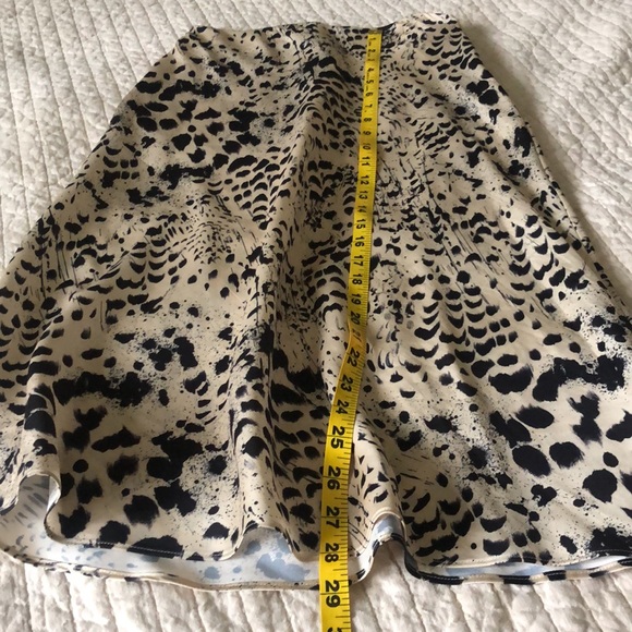 NEOT Aritzia MIDI Leopard Silky Slip skirt - Picture 12 of 12